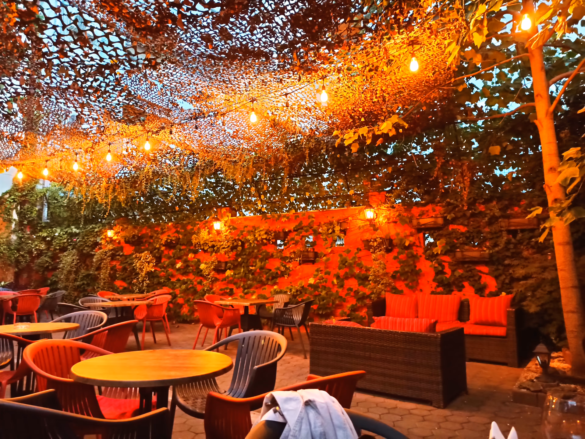 Noćna bašta restorana Michelangelo